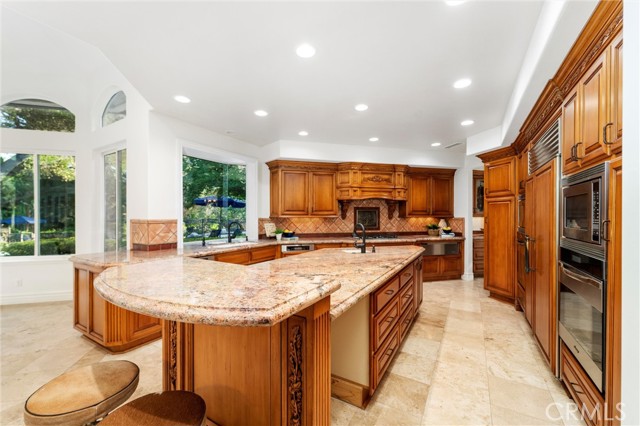 45200 Oak Manor Ct, Temecula CA: https://media.crmls.org/medias/c26b777e-b76b-4e8e-8513-071afb48a892.jpg