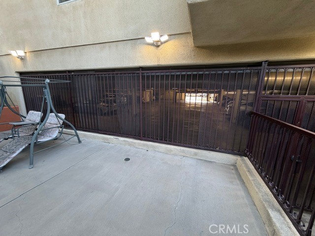Detail Gallery Image 28 of 30 For 14343 Burbank #305,  Sherman Oaks,  CA 91401 - 3 Beds | 2 Baths