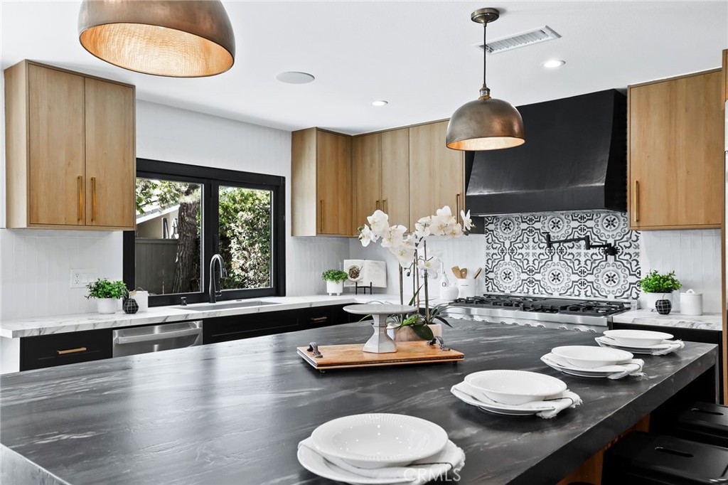 MLS #OC26157556 image #8