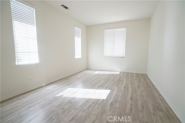 Detail Gallery Image 8 of 37 For 13580 Brush Creek, Corona,  CA 92880 - 6 Beds | 4/1 Baths