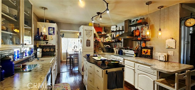 Detail Gallery Image 10 of 29 For 10475 Frontier, Cherry Valley,  CA 92223 - 2 Beds | 2 Baths