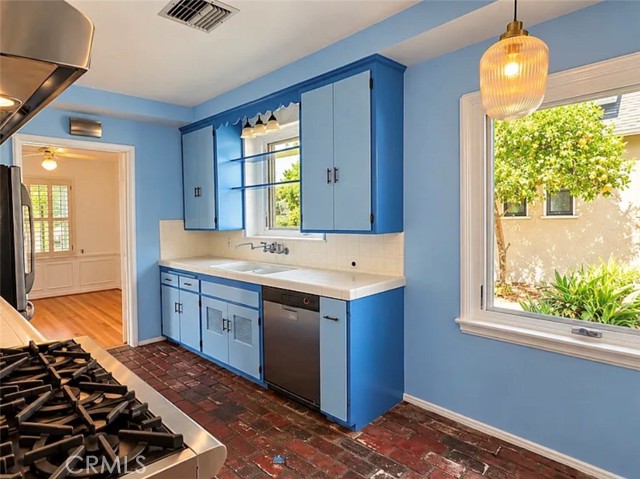 6548 Colbath photo 10