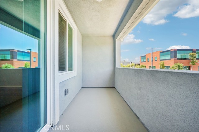 221 Aurora Lane, Pomona CA: https://media.crmls.org/medias/c26ebbac-86fe-4874-8e2f-f66a0a6883ee.jpg