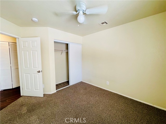 Detail Gallery Image 14 of 26 For 1942 Ivory Ave, Palmdale,  CA 93550 - 4 Beds | 2/1 Baths