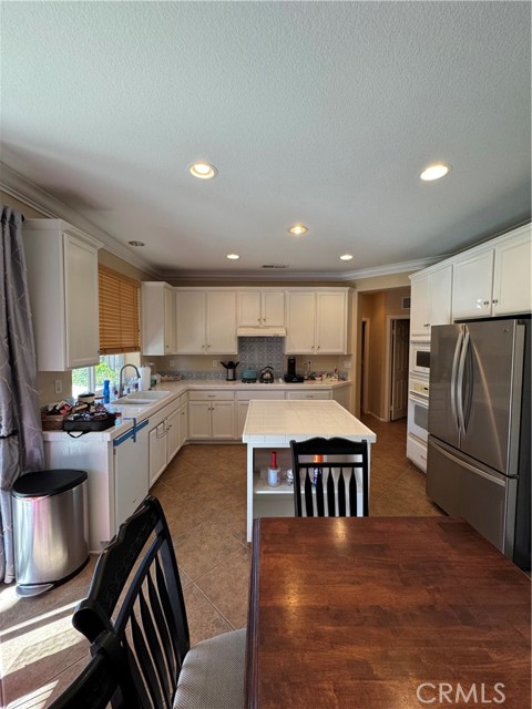 Detail Gallery Image 8 of 20 For 12203 Appian Dr, Rancho Cucamonga,  CA 91739 - 5 Beds | 2/1 Baths