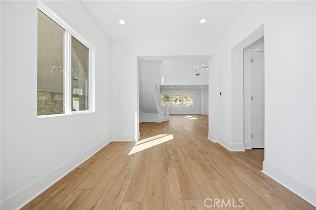 Detail Gallery Image 10 of 63 For 5817 Sunrise Ridge Ln, Lake Forest,  CA 92679 - 4 Beds | 3/1 Baths