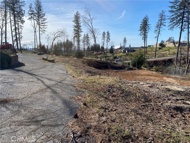 5689 Brookview Way, Paradise CA: https://media.crmls.org/medias/c26f79f2-e96c-45fb-b48c-ccfa415d5b6d.jpg