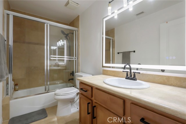 Detail Gallery Image 19 of 25 For 1611 W 208th #3,  Torrance,  CA 90501 - 3 Beds | 3 Baths