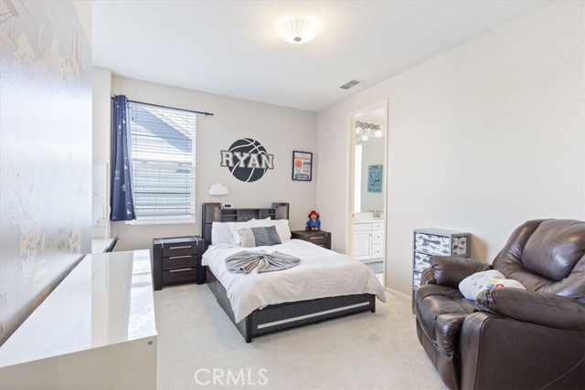 33 Craftsbury Place, Ladera Ranch CA: https://media.crmls.org/medias/c2704017-c1de-4ee2-90f8-d752099cb42e.jpg