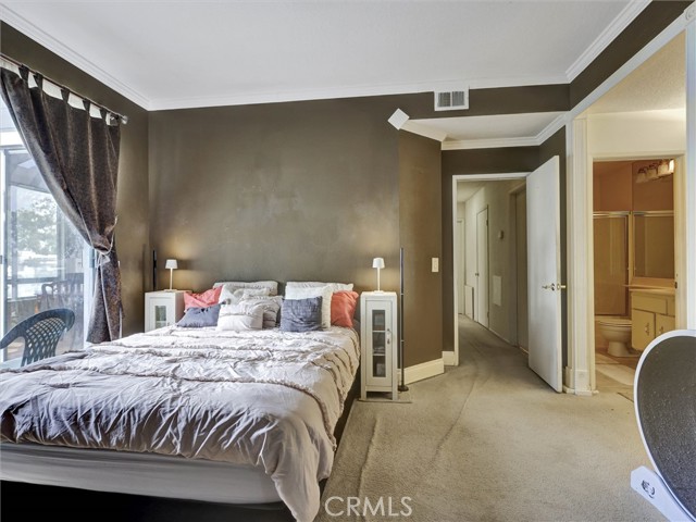 Image 29 of 49 For 12109 Sylvan River 131