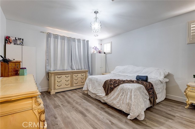 33 Sage Lane, Bell Canyon CA: https://media.crmls.org/medias/c271f93f-58a1-423d-8d72-15752e078b6f.jpg