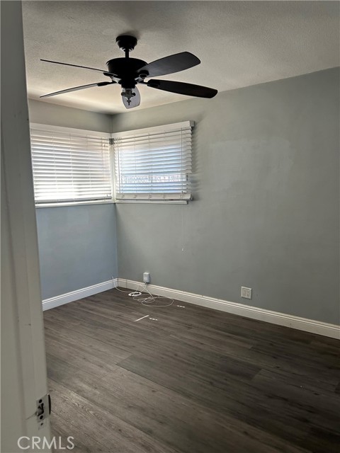 Detail Gallery Image 4 of 8 For 1015 N Roanne Pl, Anaheim,  CA 92801 - 4 Beds | 2 Baths