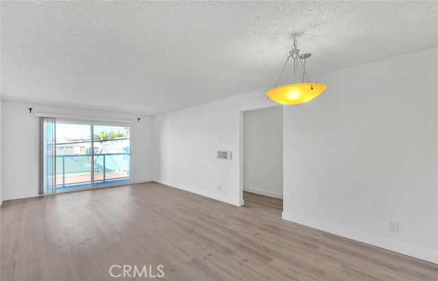 Detail Gallery Image 4 of 24 For 15 15th St #13,  Hermosa Beach,  CA 90254 - 2 Beds | 2 Baths