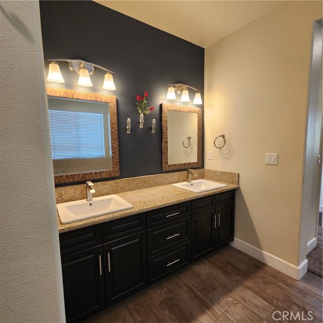 Detail Gallery Image 32 of 53 For 4479 N Emerald Peak Dr, Clovis,  CA 93619 - 4 Beds | 3 Baths