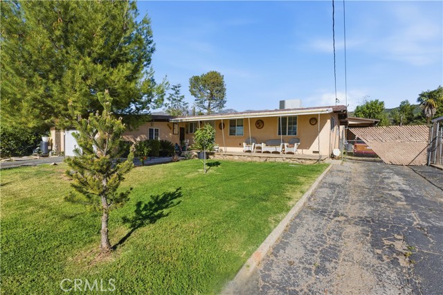 Detail Gallery Image 2 of 43 For 12055 Douglas, Yucaipa,  CA 92399 - 4 Beds | 2 Baths