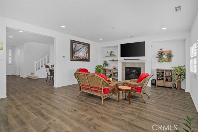 Detail Gallery Image 11 of 53 For 4736 Marrieta St, Jurupa Valley,  CA 91752 - 5 Beds | 4 Baths
