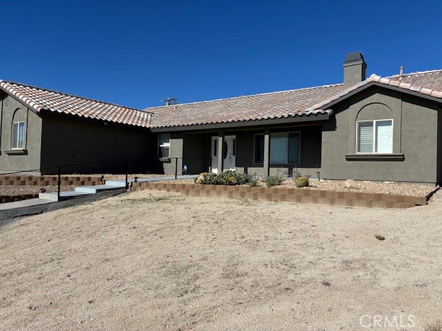 Detail Gallery Image 4 of 9 For 6202 Mandarin Rd, Yucca Valley,  CA 92284 - 4 Beds | 2 Baths