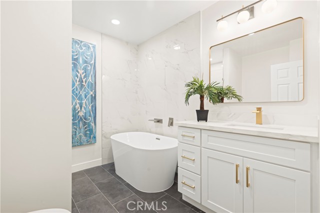 Detail Gallery Image 16 of 25 For 1028 Olmsted, Glendale,  CA 91202 - 4 Beds | 3 Baths