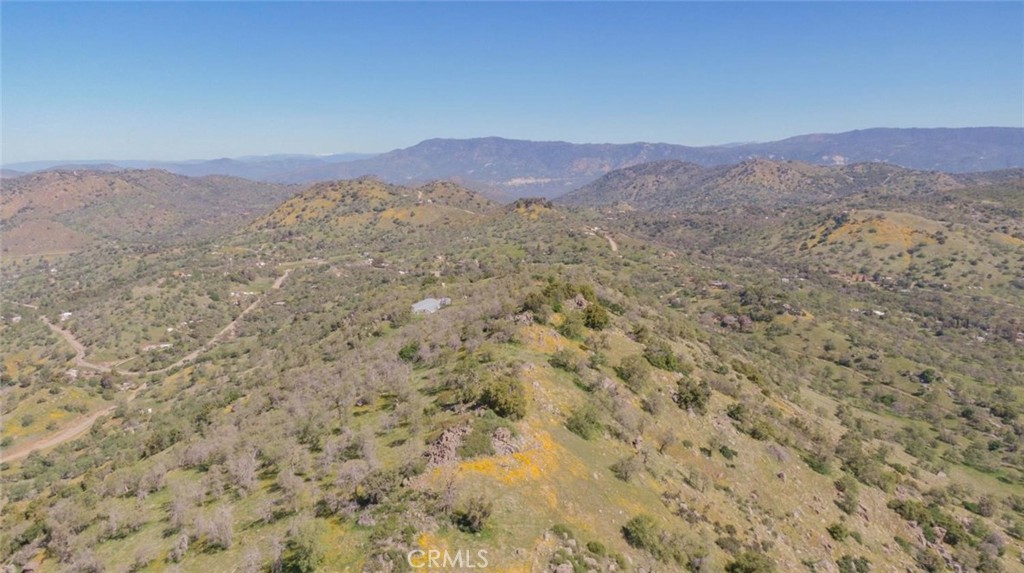 46125 Bobcat Lane, Squaw Valley, CA 93675