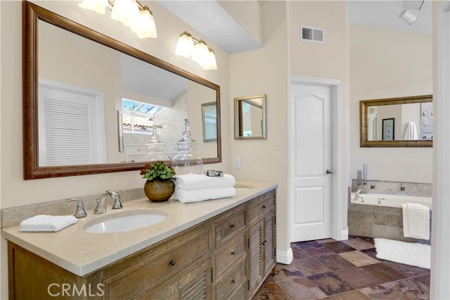 Detail Gallery Image 37 of 59 For 10 Glastonbury, Laguna Niguel,  CA 92677 - 4 Beds | 3/1 Baths
