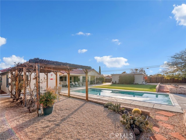 Detail Gallery Image 61 of 62 For 19544 Oneida, Apple Valley,  CA 92307 - 4 Beds | 3 Baths