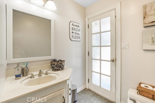 Detail Gallery Image 17 of 36 For 13720 Woodcock Avenue, Sylmar,  CA 91342 - 4 Beds | 3 Baths