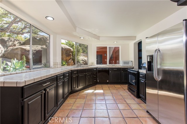 7846 Lilac Lane, Simi Valley CA: https://media.crmls.org/medias/c2782f45-e19c-4f20-a4ee-61734470e613.jpg
