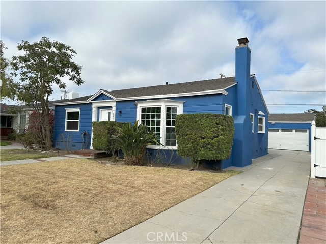 8460 Truxton Avenue, Los Angeles CA: https://media.crmls.org/medias/c2783984-692d-4d33-a448-86a3b74ec6cb.jpg