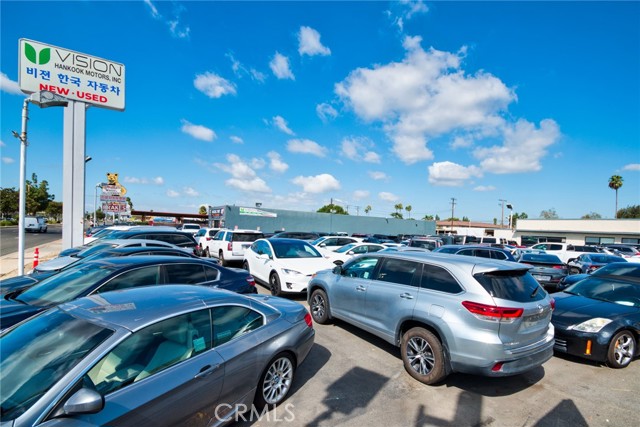 Image 2 of 8 For 9943 Garden Grove Boulevard