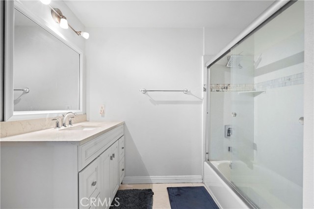 13200 Pacific Promenade, Playa Vista CA: https://media.crmls.org/medias/c2798b42-f724-491b-bdab-f6ebc474e800.jpg