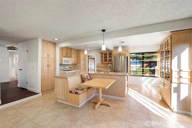 Detail Gallery Image 13 of 36 For 6553 Smoke Tree Ave, Oak Park,  CA 91377 - 3 Beds | 2 Baths