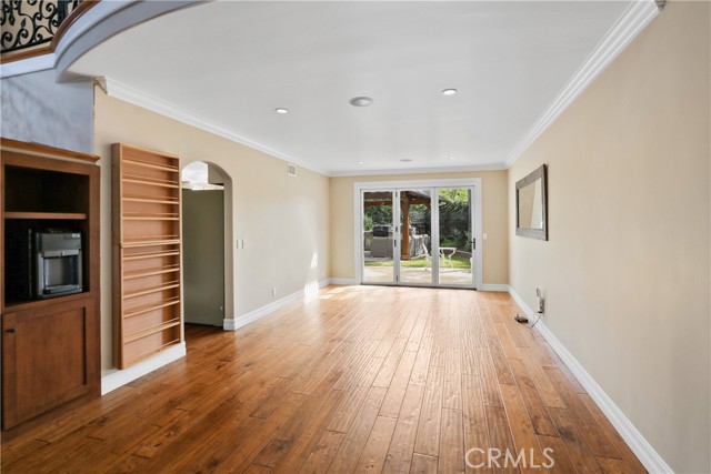 Detail Gallery Image 4 of 16 For 374 S Silverbrook Dr, Anaheim Hills,  CA 92807 - 4 Beds | 4/1 Baths