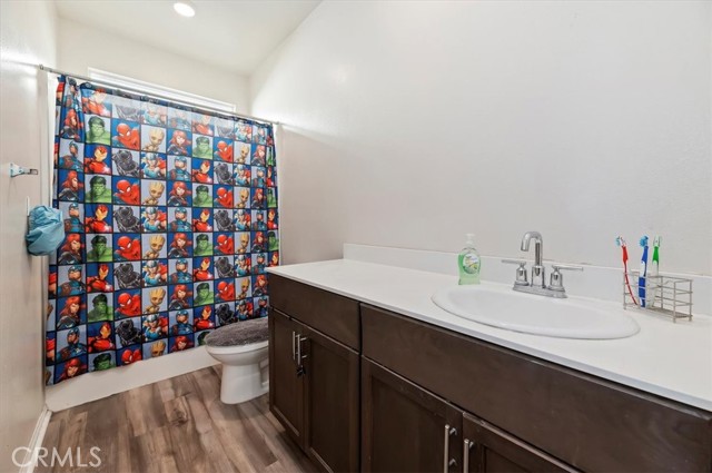 24287 Insignia Drive, Menifee CA: https://media.crmls.org/medias/c27c19db-af5a-4906-bc1a-a921ab9a3e79.jpg