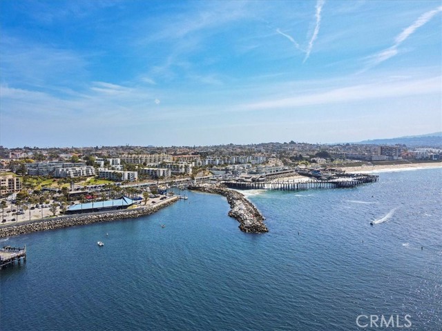 140 The Village, Redondo Beach, California 90277, 2 Bedrooms Bedrooms, ,2 BathroomsBathrooms,Residential,For Sale,The Village,SB24072329