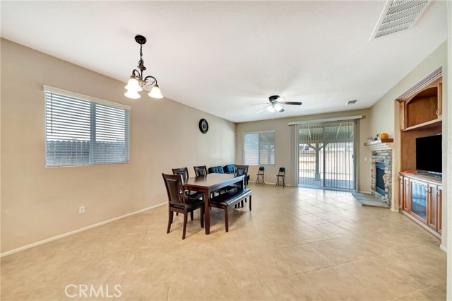 Detail Gallery Image 18 of 49 For 3025 Summer Breeze Ave, Rosamond,  CA 93560 - 4 Beds | 2/1 Baths