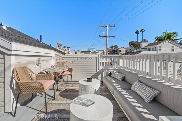 Detail Gallery Image 31 of 33 For 608 Poinsettia Ave #B,  Corona Del Mar,  CA 92625 - 2 Beds | 2 Baths