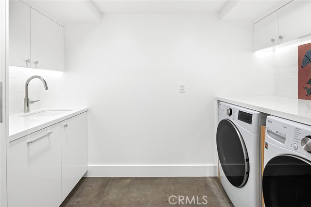 Detail Gallery Image 25 of 38 For 32 Emerald Bay, Laguna Beach,  CA 92651 - 3 Beds | 3/1 Baths