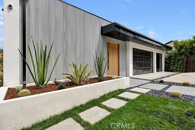 14899 Round Valley, Sherman Oaks CA: https://media.crmls.org/medias/c27d4b82-d39f-4f61-91c0-55842d3e8770.jpg