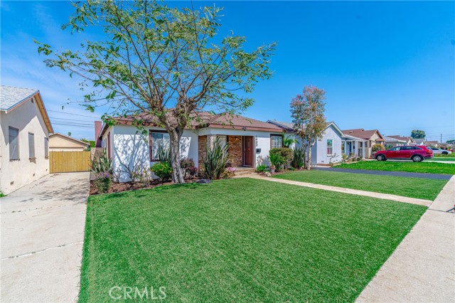 1933 W 147th Street, Gardena CA: https://media.crmls.org/medias/c27dfedd-53d6-4d01-bdcd-fc98faf2f85b.jpg