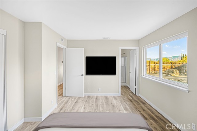 Detail Gallery Image 9 of 24 For 16395 Allthorn, Hesperia,  CA 92345 - 4 Beds | 2 Baths