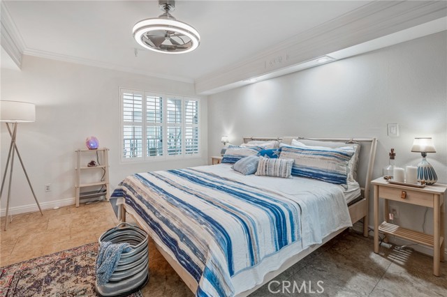 565 Esplanade, Redondo Beach, California 90277, 1 Bedroom Bedrooms, ,Residential,Sold,Esplanade,SB21248131