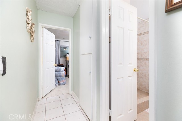 Detail Gallery Image 15 of 36 For 1085 Aquamarine Ln, Corona,  CA 92882 - 4 Beds | 2 Baths