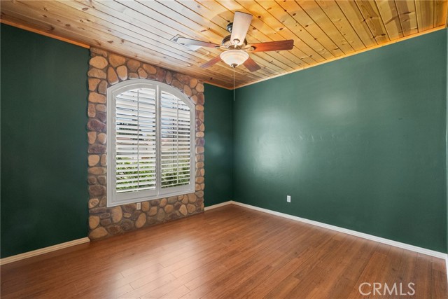 Detail Gallery Image 18 of 33 For 10820 Tivoli Ct, Bakersfield,  CA 93311 - 3 Beds | 2 Baths