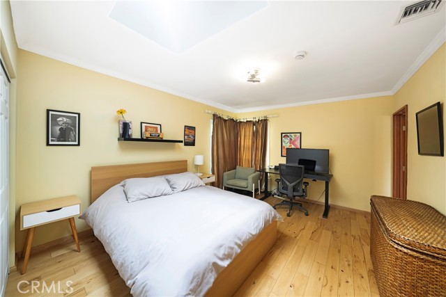 Detail Gallery Image 42 of 56 For 10707 Rochester, Los Angeles,  CA 90024 - 3 Beds | 3 Baths