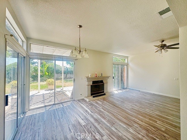 Detail Gallery Image 2 of 7 For 864 Buchanan Ct, Brea,  CA 92821 - 3 Beds | 2/1 Baths