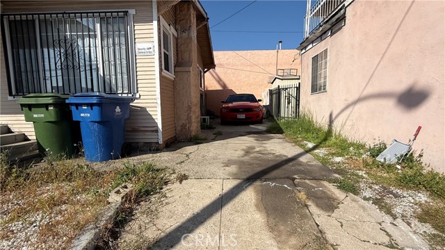 Detail Gallery Image 3 of 32 For 1209 Spence, Los Angeles,  CA 90023 - 2 Beds | 1 Baths