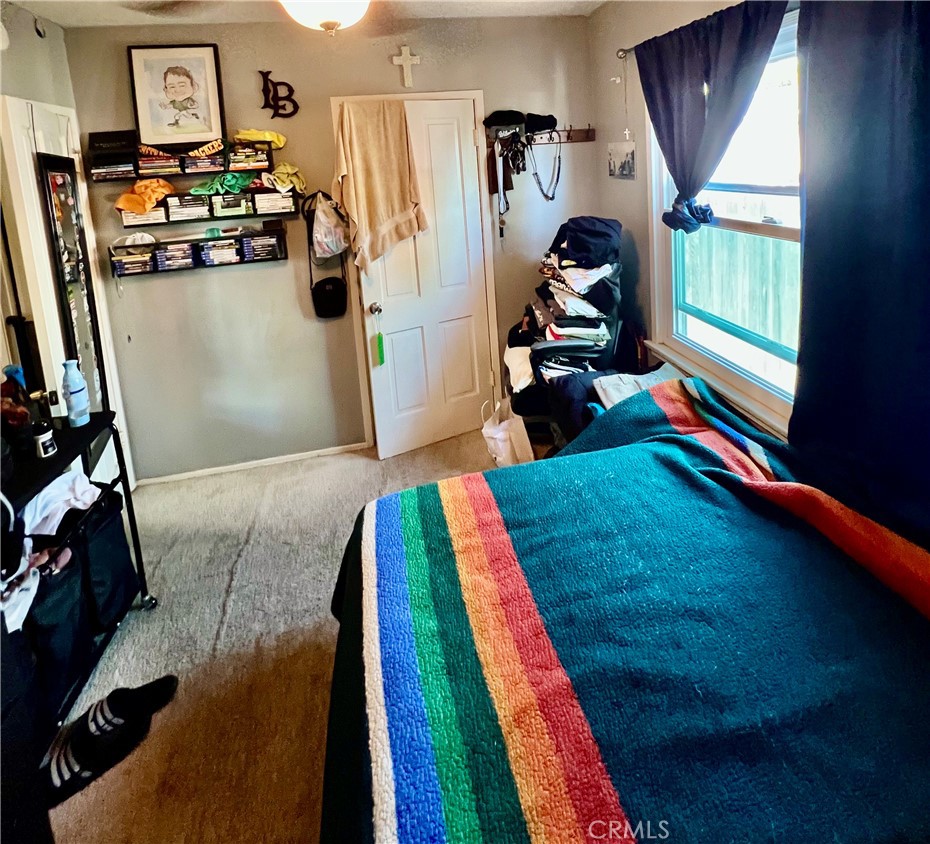 https://media.crmls.org/medias/c27fc866-677e-4a7a-a57d-1d84ae9905a2.jpg?preset=X-Large