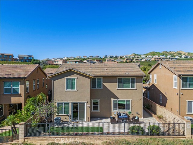 Detail Gallery Image 2 of 46 For 29105 N West Hills, Valencia,  CA 91354 - 4 Beds | 3/1 Baths