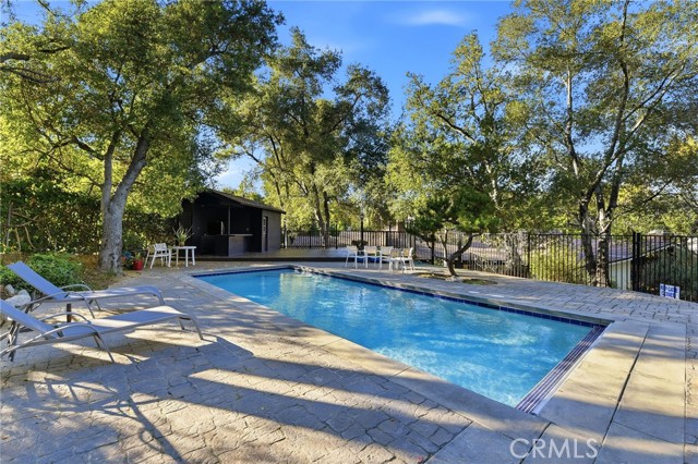 15936 Valley Wood Road, Sherman Oaks CA: https://media.crmls.org/medias/c281a279-292f-402b-9e22-0978adbc519e.jpg