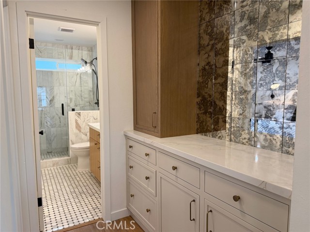 Detail Gallery Image 18 of 38 For 1401 12th #B,  Manhattan Beach,  CA 90266 - 3 Beds | 2 Baths